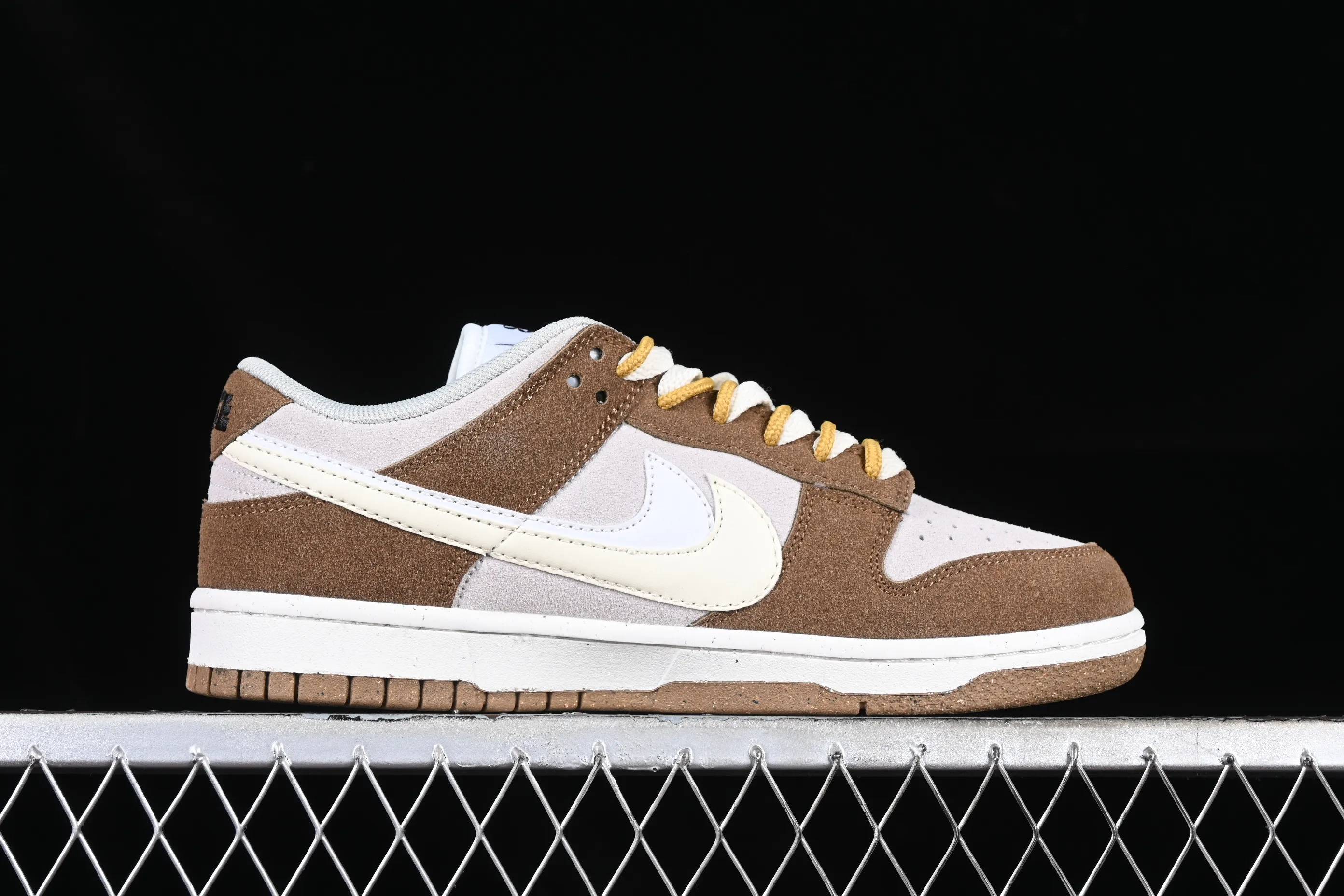 All Categories Nk SB Dunk Series Nk SB Dunk Low Low-top sneakers Cost-effective version Nk SB Dunk Low "85" double hook SB low-top sports and leisure sneakers DO9457-106